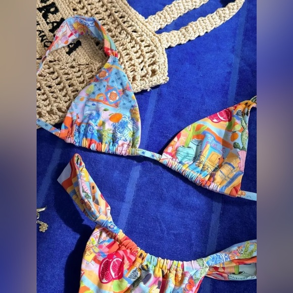 Italy Getaway Bikini Set - Picture 2 of 3